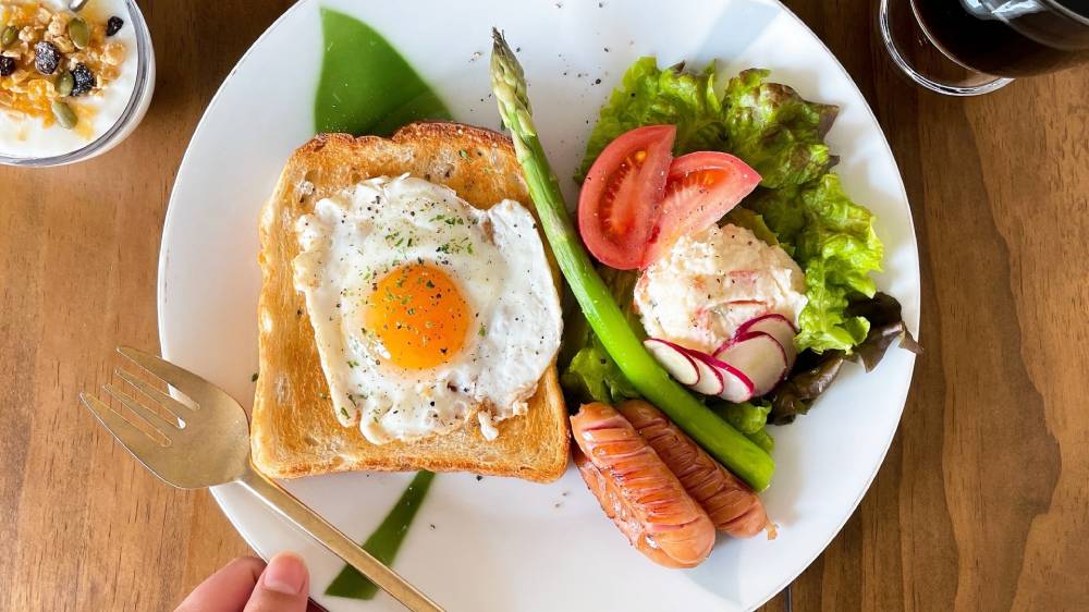 パンの朝食